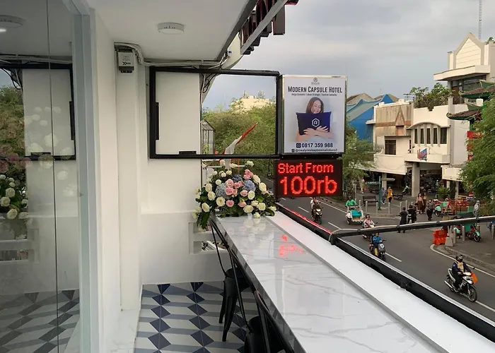 Rosalyne Sleepbox Malioboro 3Hotel Jogja